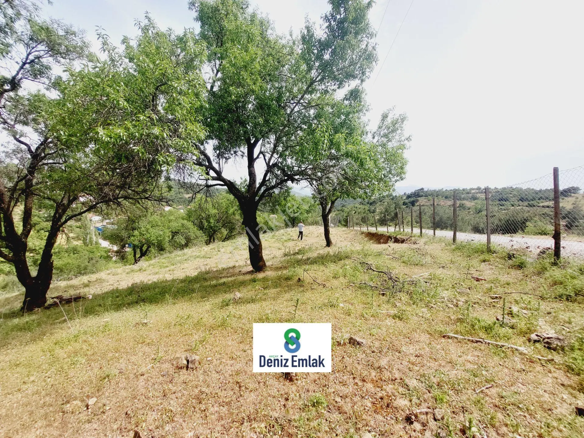 Denizden Havranda Satılık Yola Cephe Yatırımlık 1.014 M2 Bahçe. — fotoğraf 3