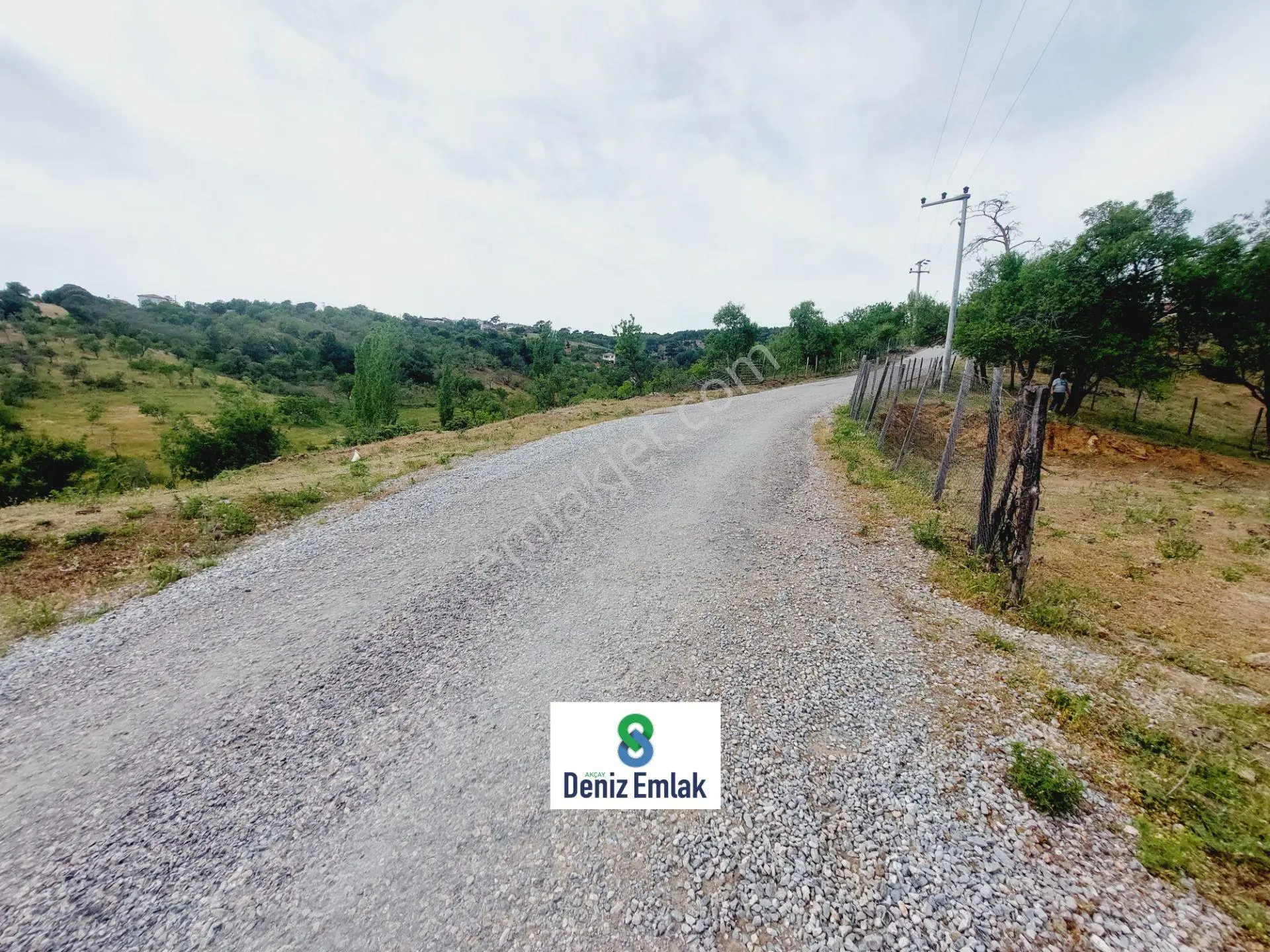 Denizden Havranda Satılık Yola Cephe Yatırımlık 1.014 M2 Bahçe. — fotoğraf 4