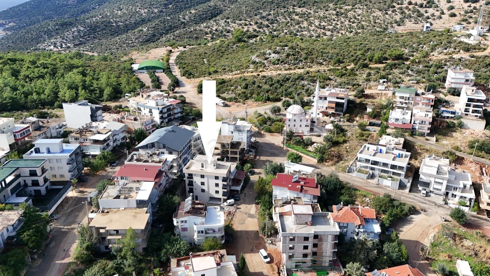 Gökhan Gökdemir'den Kayalık Zeminde Deniz Manzaralı 2+1 Daire — fotoğraf 4