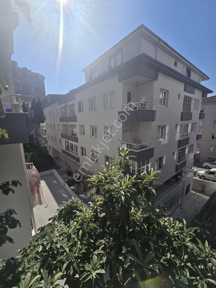 Çakmak Mah Tavukçuyolu Ve İkbal Cad Cephe 2+1 İskanlı Satılık — fotoğraf 8