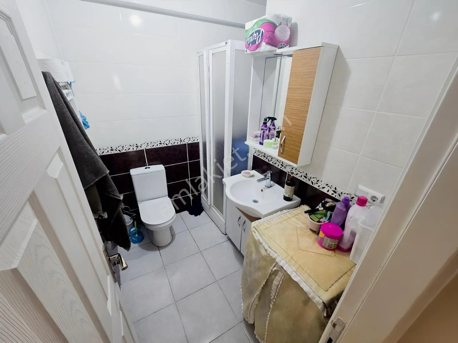 Çakmak Mah Tavukçuyolu Ve İkbal Cad Cephe 2+1 İskanlı Satılık — fotoğraf 21