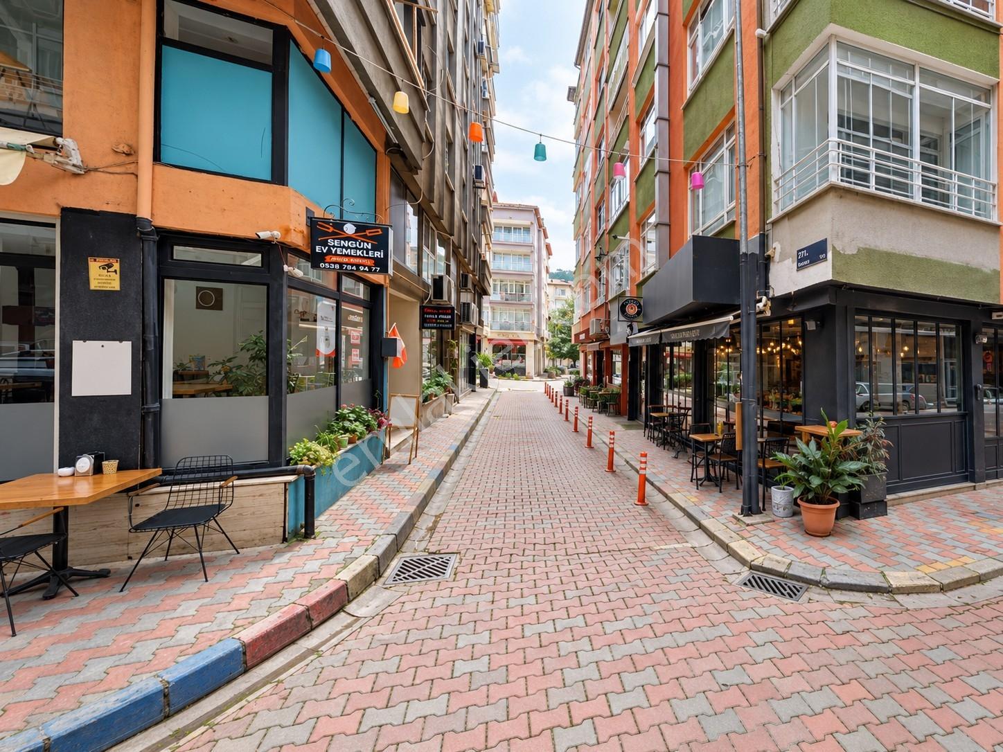 Century 21den Satılık 3+1 Atatürk Bulvarı Üzerinde — fotoğraf 3
