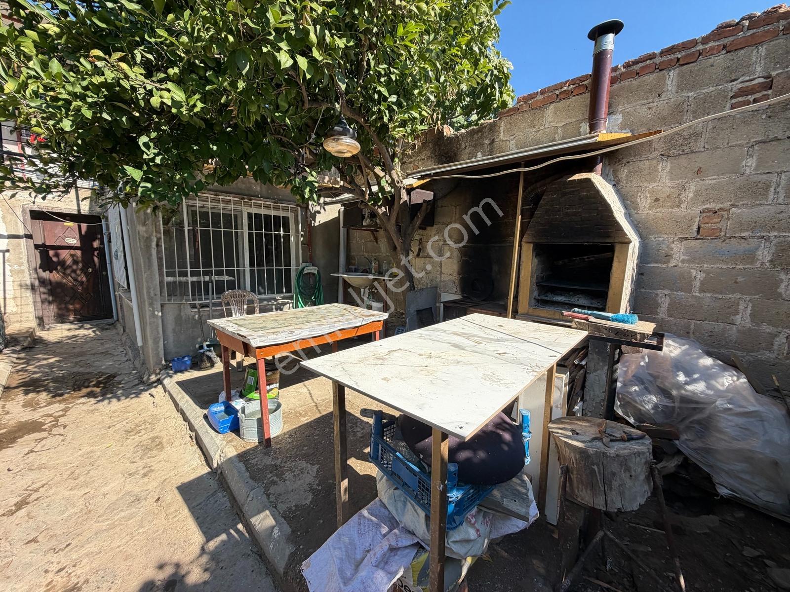 Tire Çiniyeri'nde Satılık 196 M² Bahçeli Köy Evi Araç Takaslı — fotoğraf 12