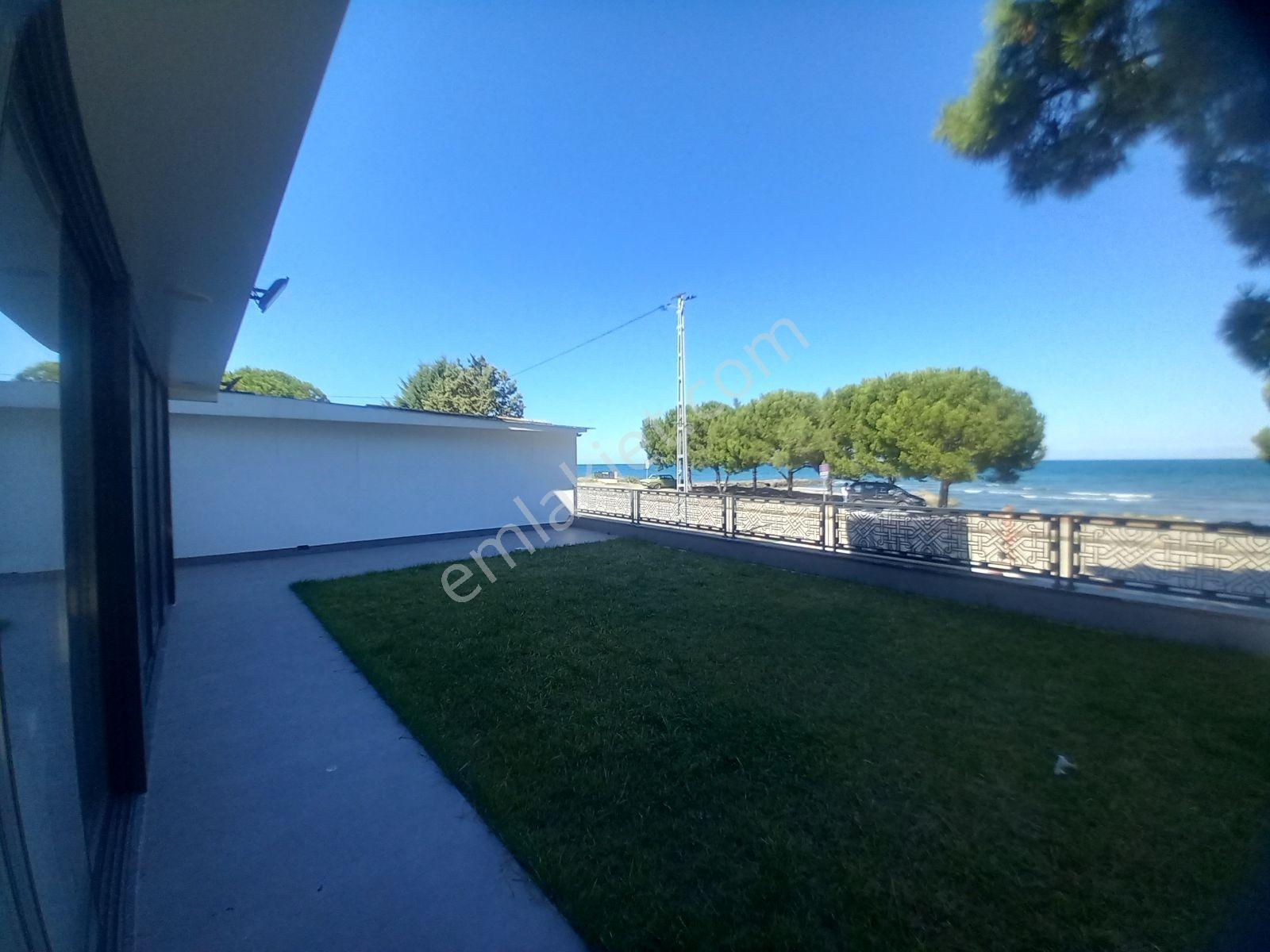 Erlife Yeg Den Çatalçam Da Denize Sıfır Satılık Villa — fotoğraf 7