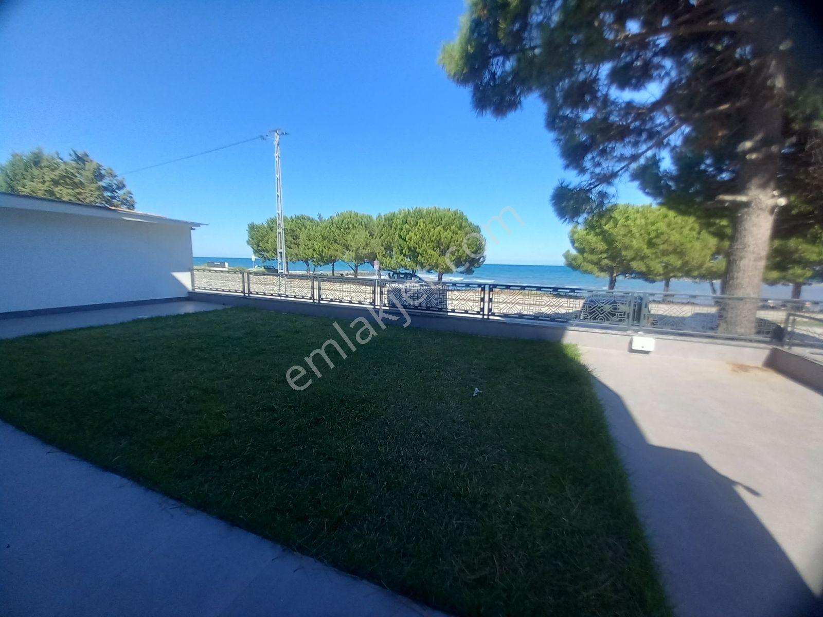 Erlife Yeg Den Çatalçam Da Denize Sıfır Satılık Villa — fotoğraf 9