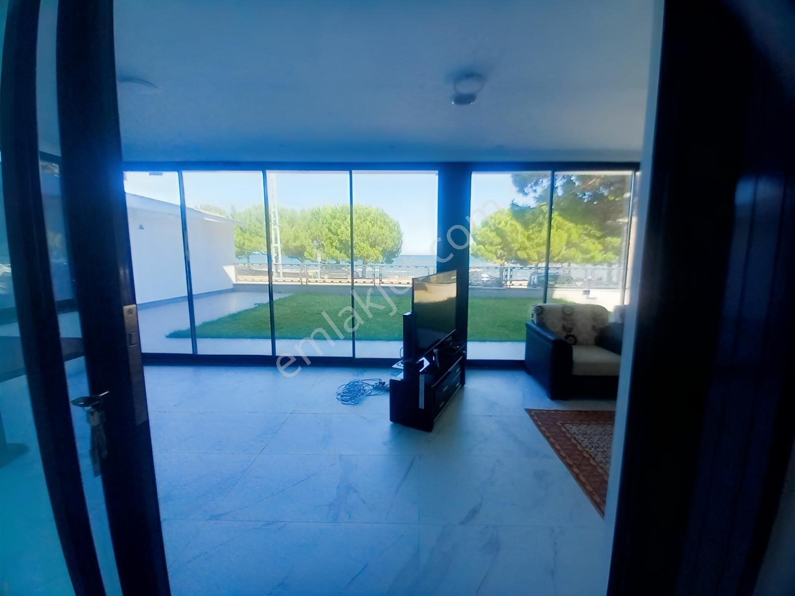 Erlife Yeg Den Çatalçam Da Denize Sıfır Satılık Villa — fotoğraf 17