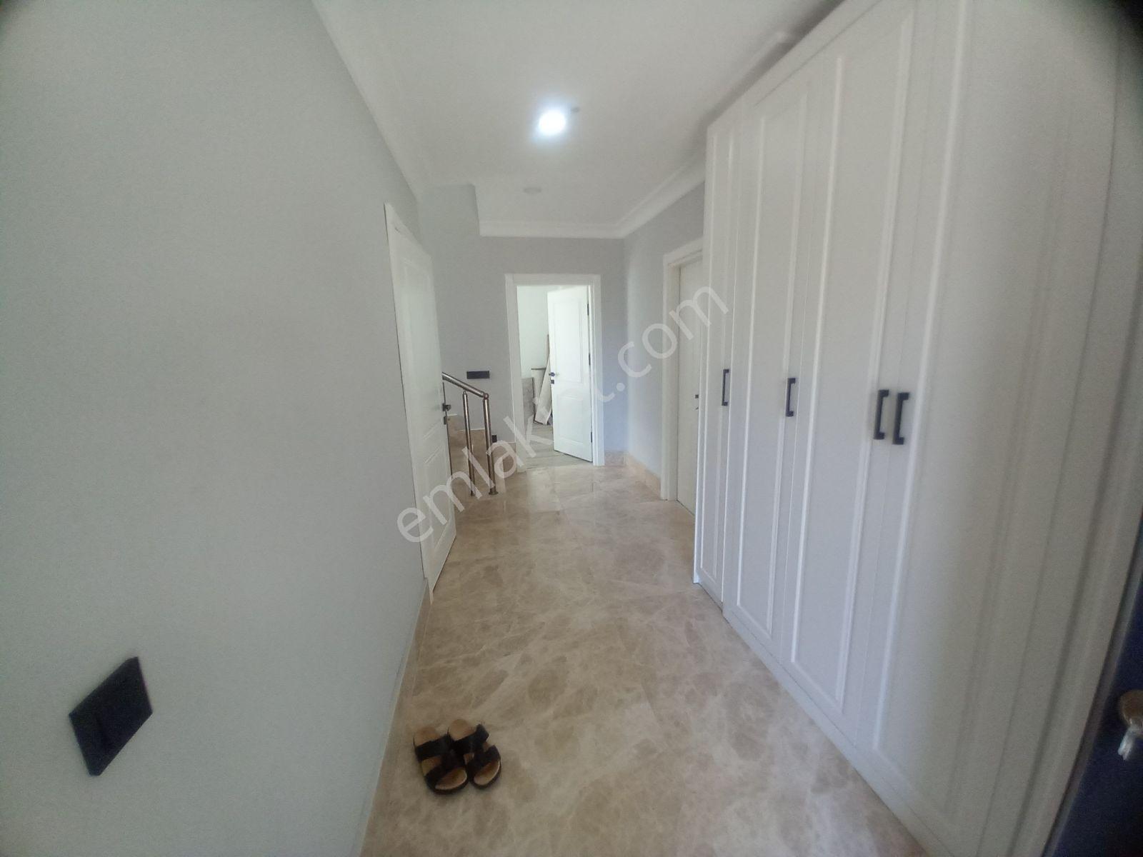 Erlife Yeg Den Çatalçam Da Denize Sıfır Satılık Villa — fotoğraf 25