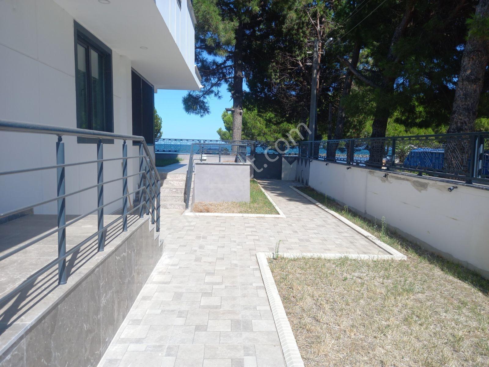 Erlife Yeg Den Çatalçam Da Denize Sıfır Satılık Villa — fotoğraf 30