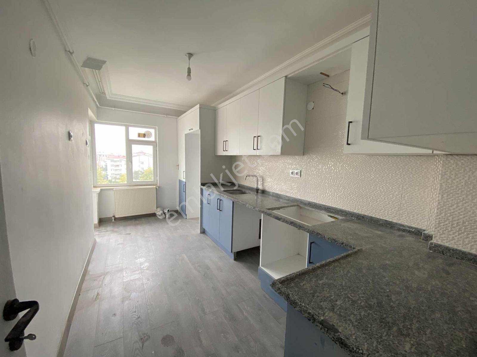 İzyap'tan Karşıyaka Kuğkent'de 3+1 120m2 Satılık Daire — fotoğraf 2
