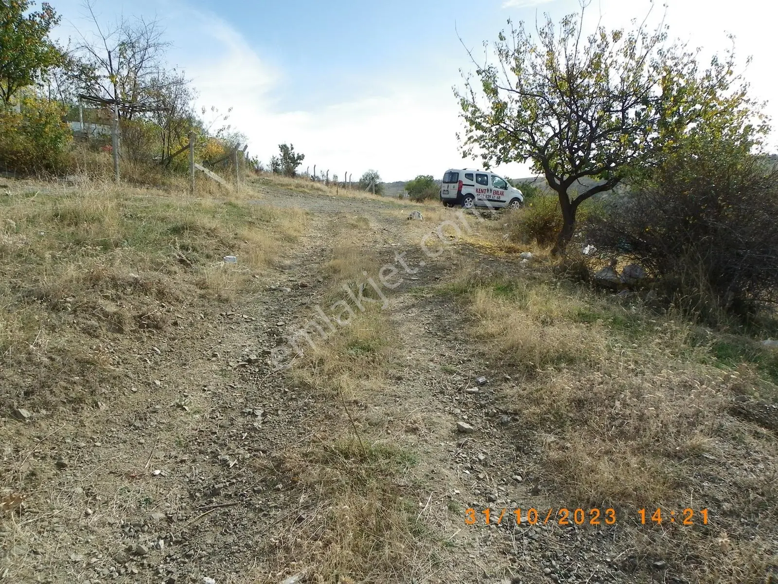 Kent Emlaktan Yakup Abdalda Ana Yola Yakın 217 Metre Satılık Arsa — fotoğraf 2