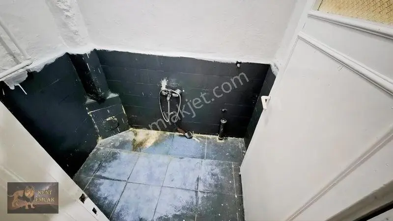 Kent Emlaktan Abidinpaşada Kot-2 De 2+1 Satılık Bahçe Katı Daire — fotoğraf 12