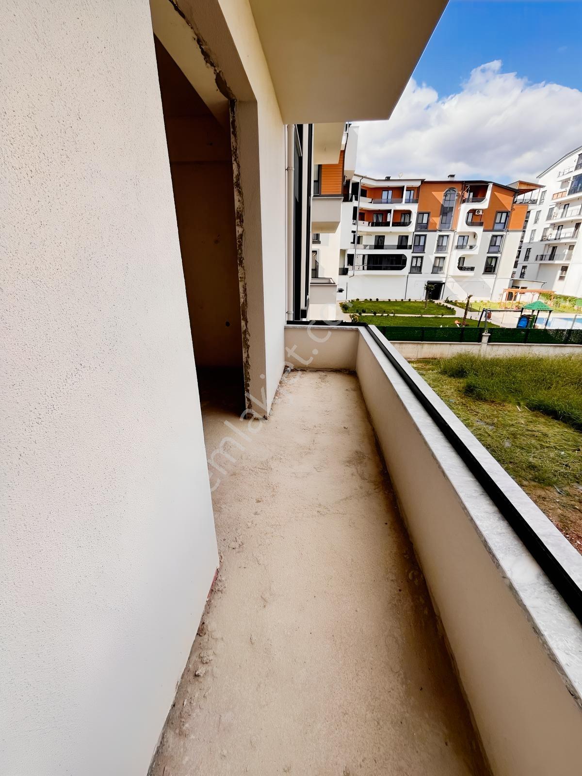 Kartepe Kent Meydanında | Kaymakamlık Yanı | 3+1 Ara Kat Daıre — fotoğraf 18