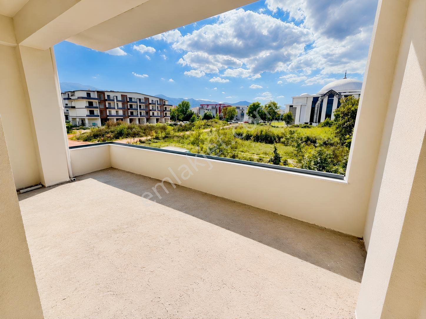 Kartepe Kent Meydanında | Kaymakamlık Yanı | 3+1 Ara Kat Daıre — fotoğraf 19