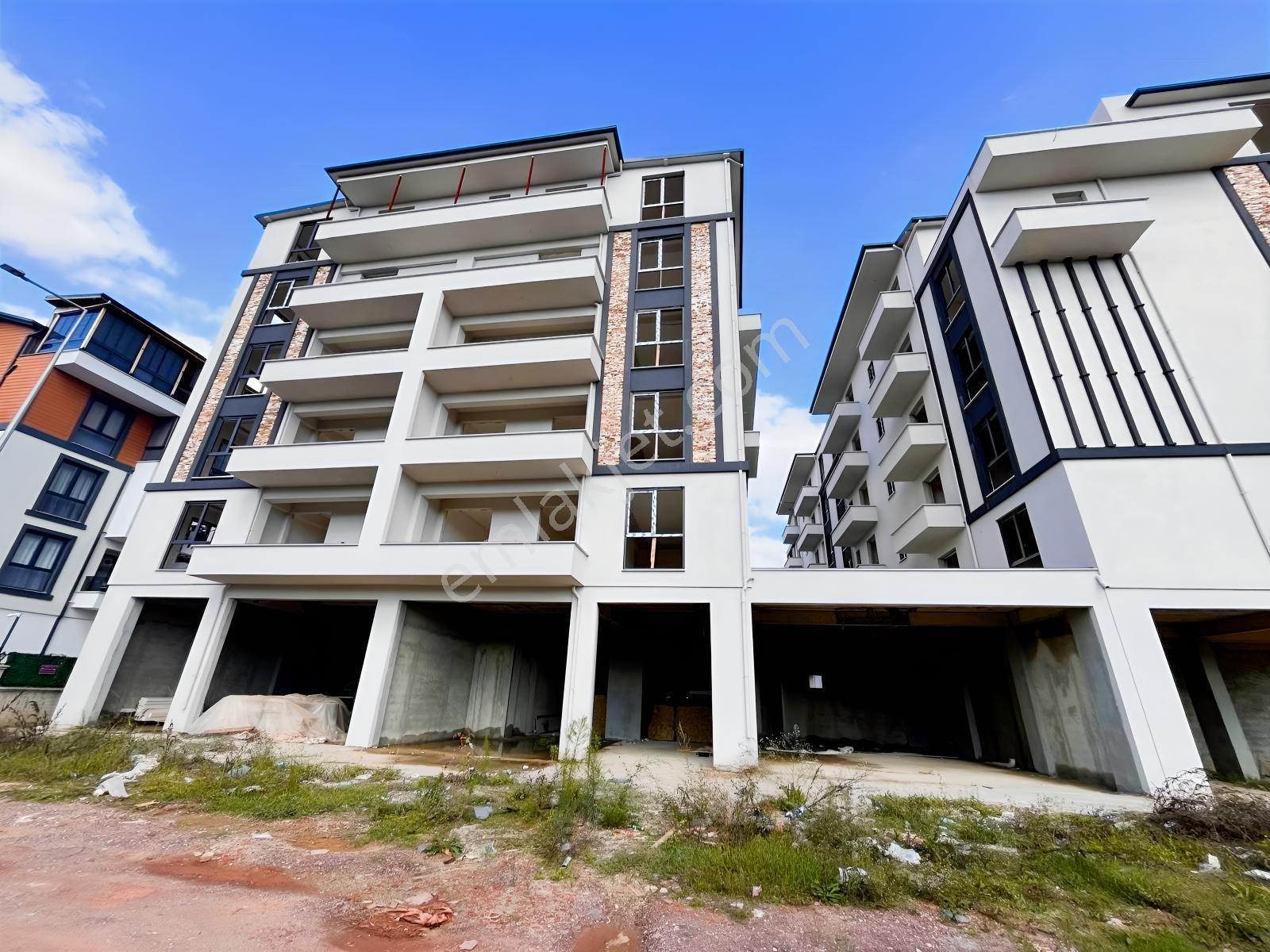 Kartepe Kent Meydanında | Kaymakamlık Yanı | 3+1 Ara Kat Daıre — fotoğraf 24