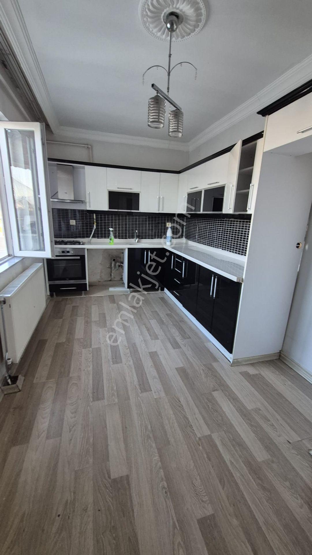 Dmz Gm Volkan Karabulak Yeni Sanayi Geniş Teraslı Satılık 5+2 Dubleks Daire — fotoğraf 18