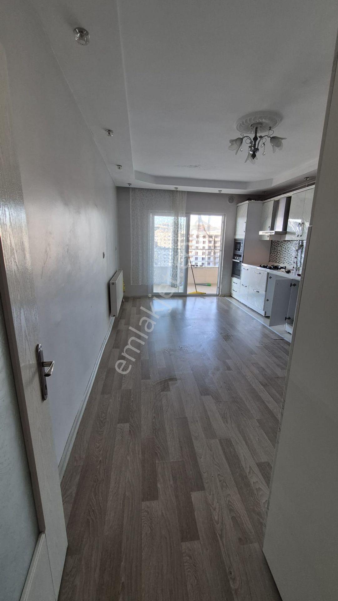 Dmz Gm Volkan Karabulak Yeni Sanayi Geniş Teraslı Satılık 5+2 Dubleks Daire — fotoğraf 21