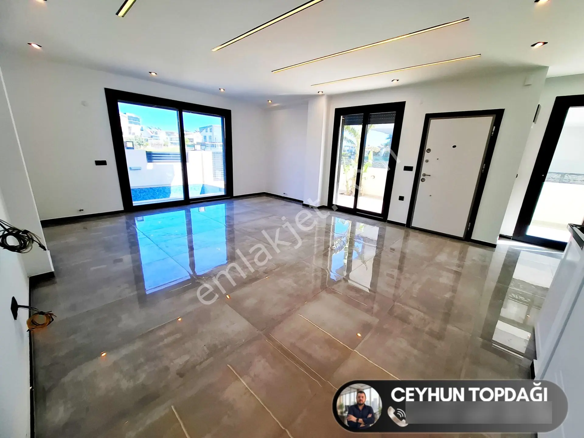 Didim'de Satılık 3+1 Havuzlu Bahçeli Otoparklı Ön Cephe Müstakil Villa ! — fotoğraf 9