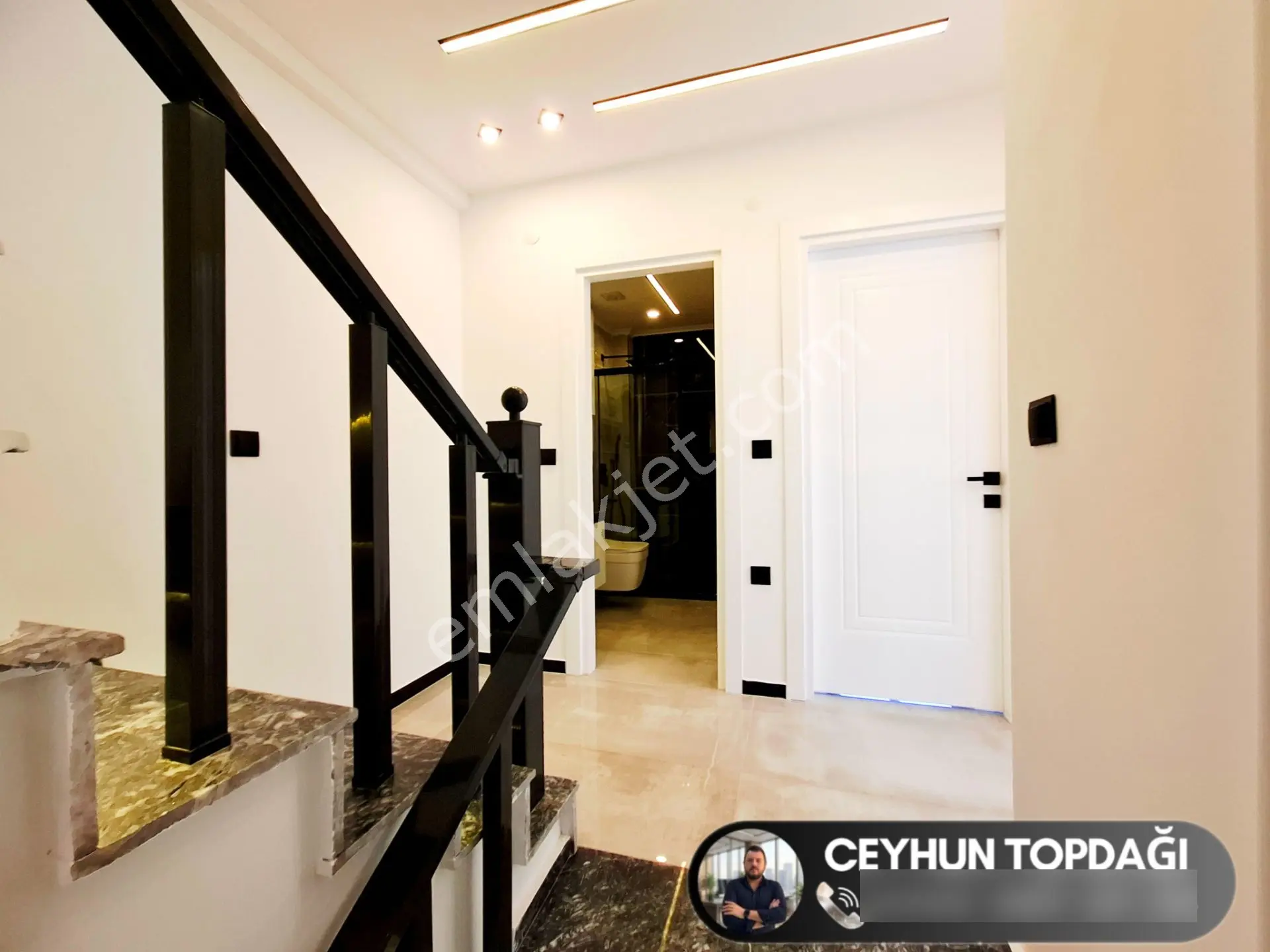 Didim'de Satılık 3+1 Havuzlu Bahçeli Otoparklı Ön Cephe Müstakil Villa ! — fotoğraf 11
