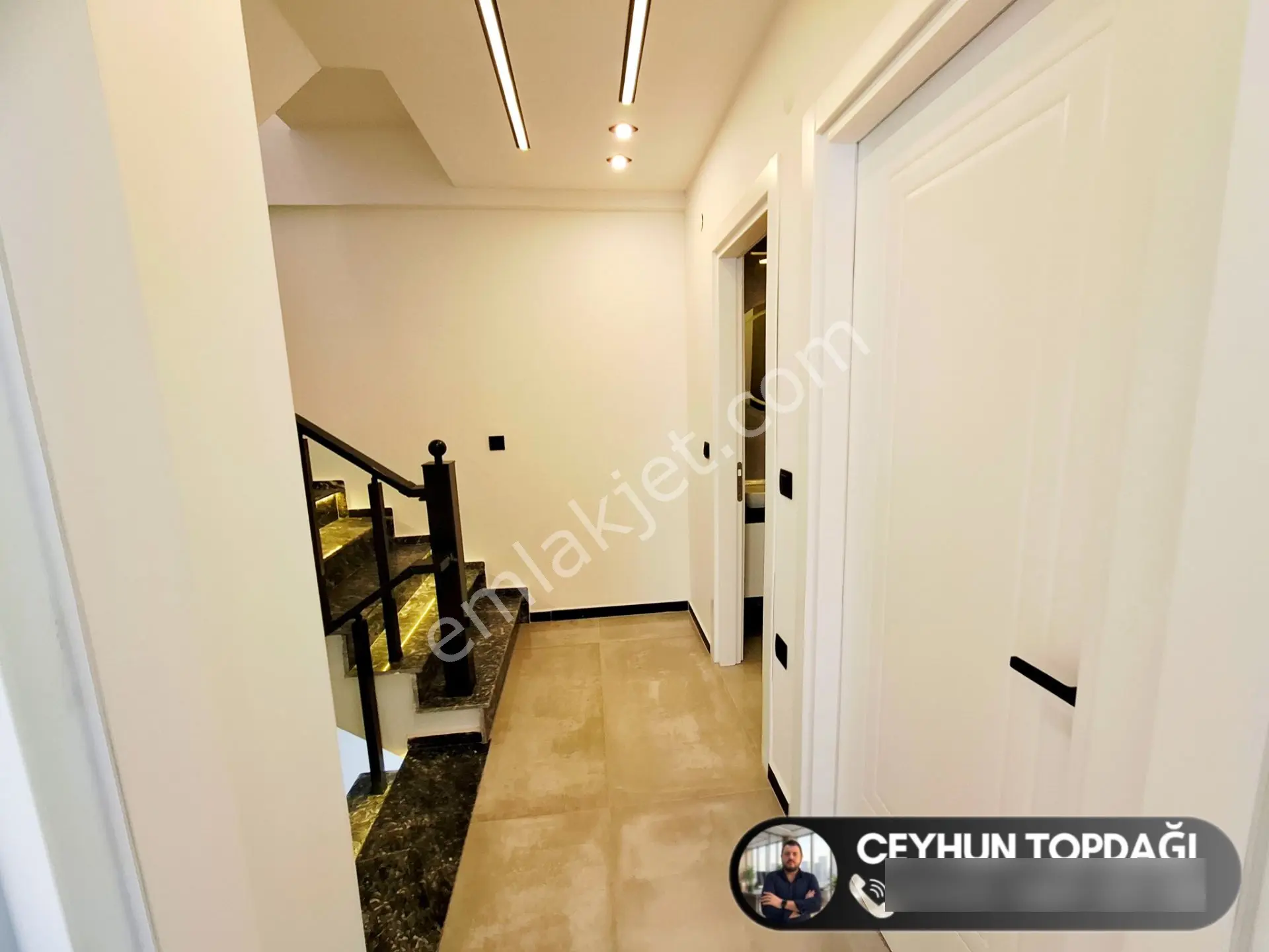 Didim'de Satılık 3+1 Havuzlu Bahçeli Otoparklı Ön Cephe Müstakil Villa ! — fotoğraf 13
