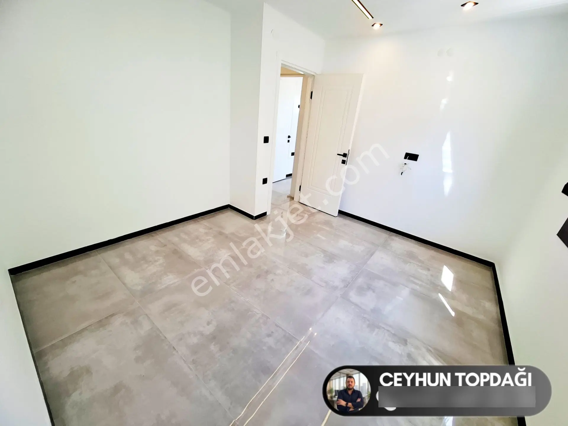 Didim'de Satılık 3+1 Havuzlu Bahçeli Otoparklı Ön Cephe Müstakil Villa ! — fotoğraf 21