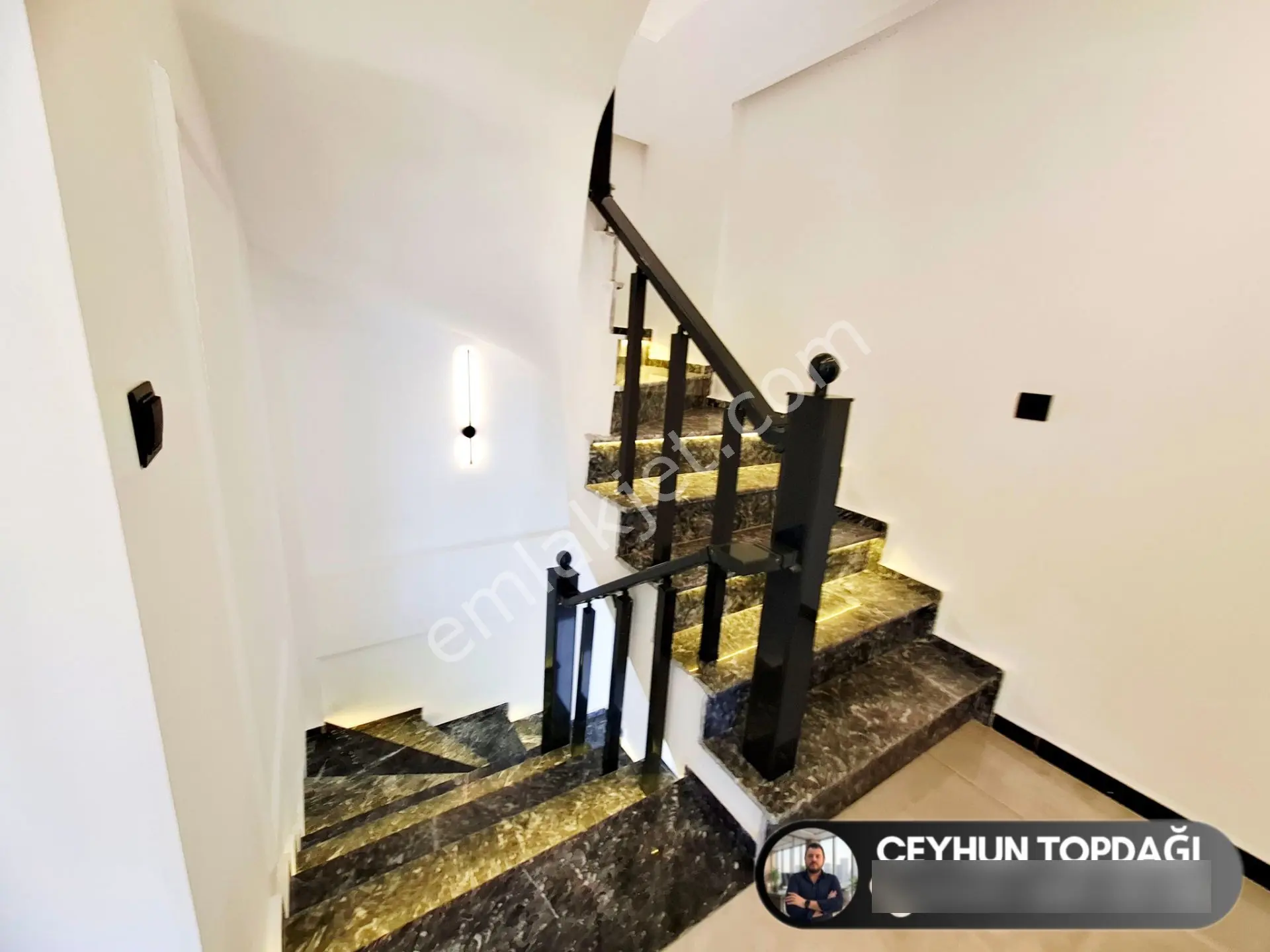 Didim'de Satılık 3+1 Havuzlu Bahçeli Otoparklı Ön Cephe Müstakil Villa ! — fotoğraf 23