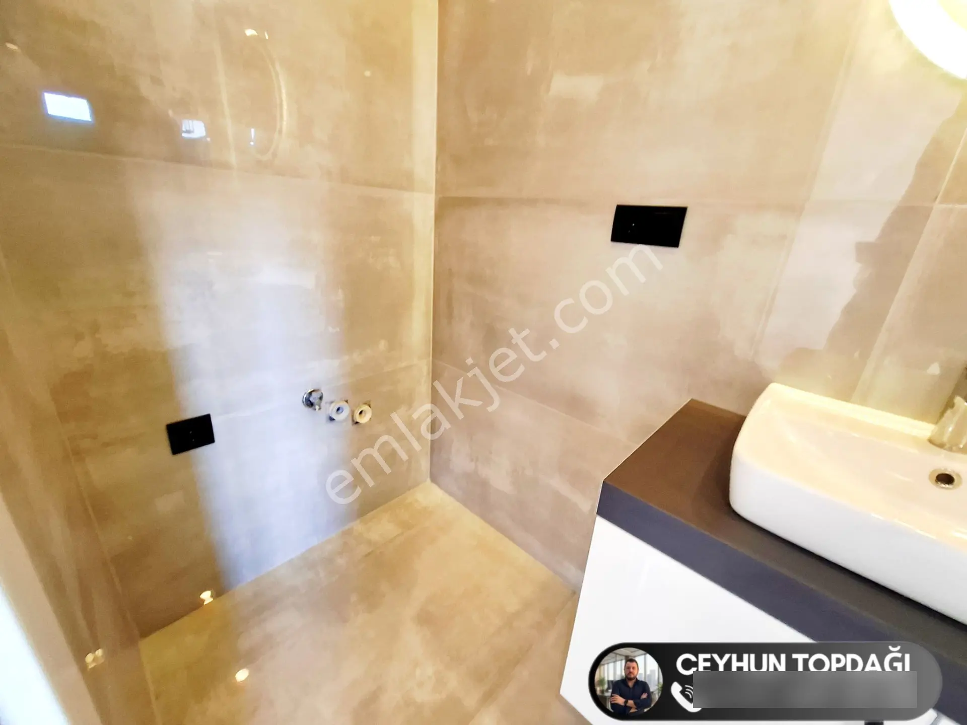 Didim'de Satılık 3+1 Havuzlu Bahçeli Otoparklı Ön Cephe Müstakil Villa ! — fotoğraf 27