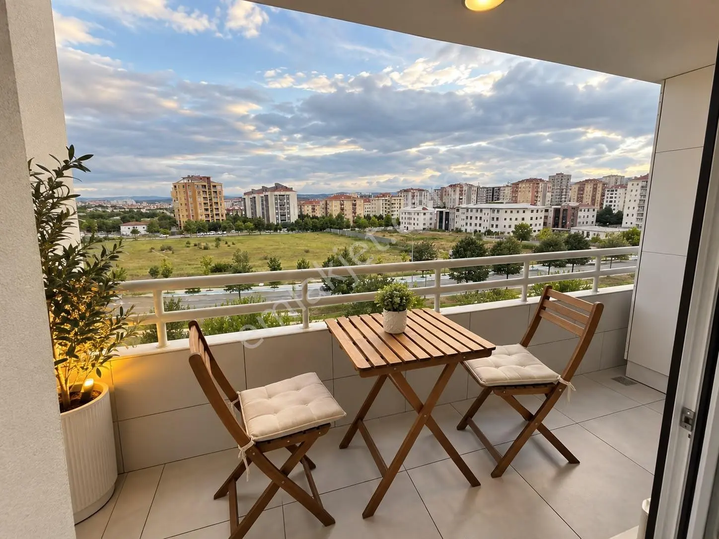 Acil Satılık! Çamlık Erguvan Sitesinde 145 M² Geniş Ferah 3+1 — fotoğraf 8