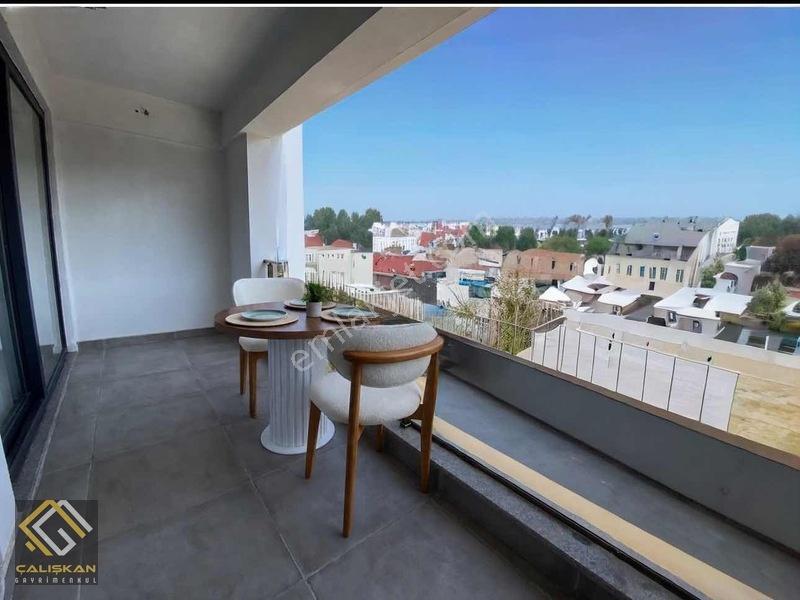 Üniversiteye 100 Metre/sıfır Eşyalı Hem Yatırım Hem Oturum — fotoğraf 9