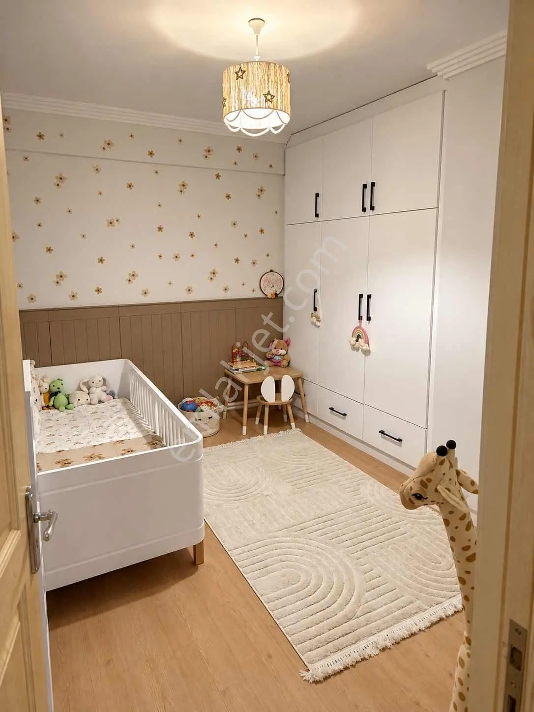 Kuşadasında Satılık 3+1 Geniş Daire — fotoğraf 8