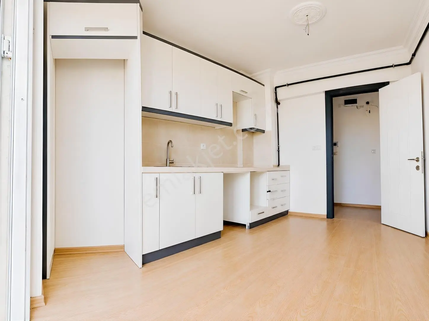 Sevgi Nergiz Sitesi'nde Yatırım Ve Oturum İçin Fırsat 3+1 — fotoğraf 2
