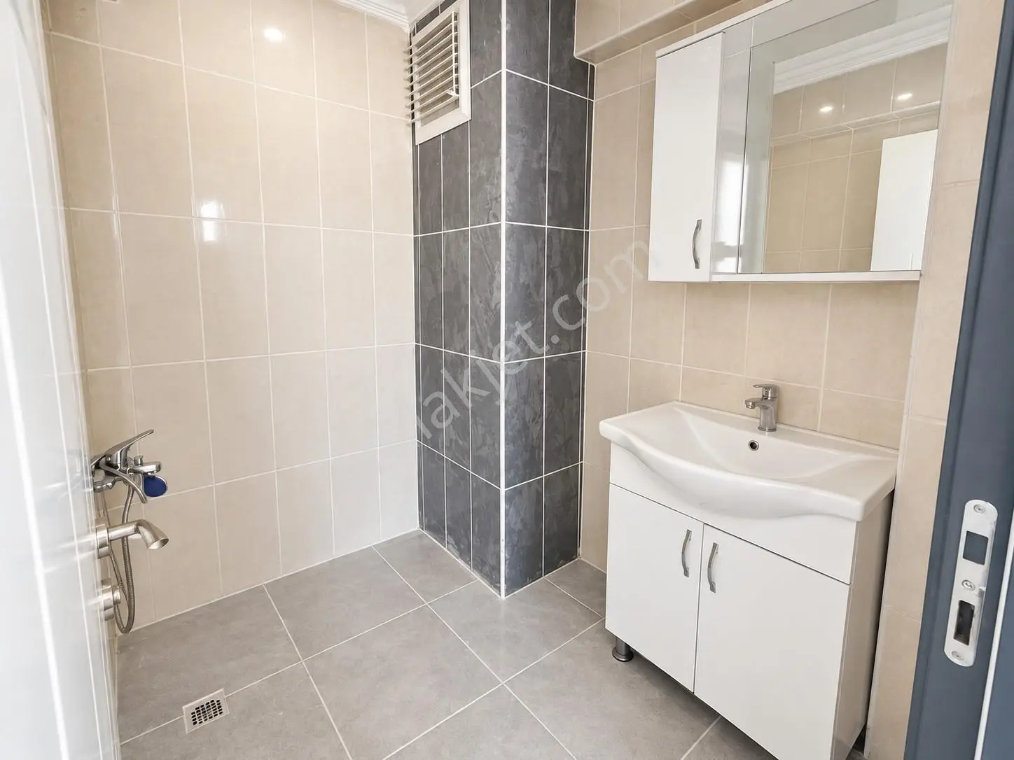 Sevgi Nergiz Sitesi'nde Yatırım Ve Oturum İçin Fırsat 3+1 — fotoğraf 17