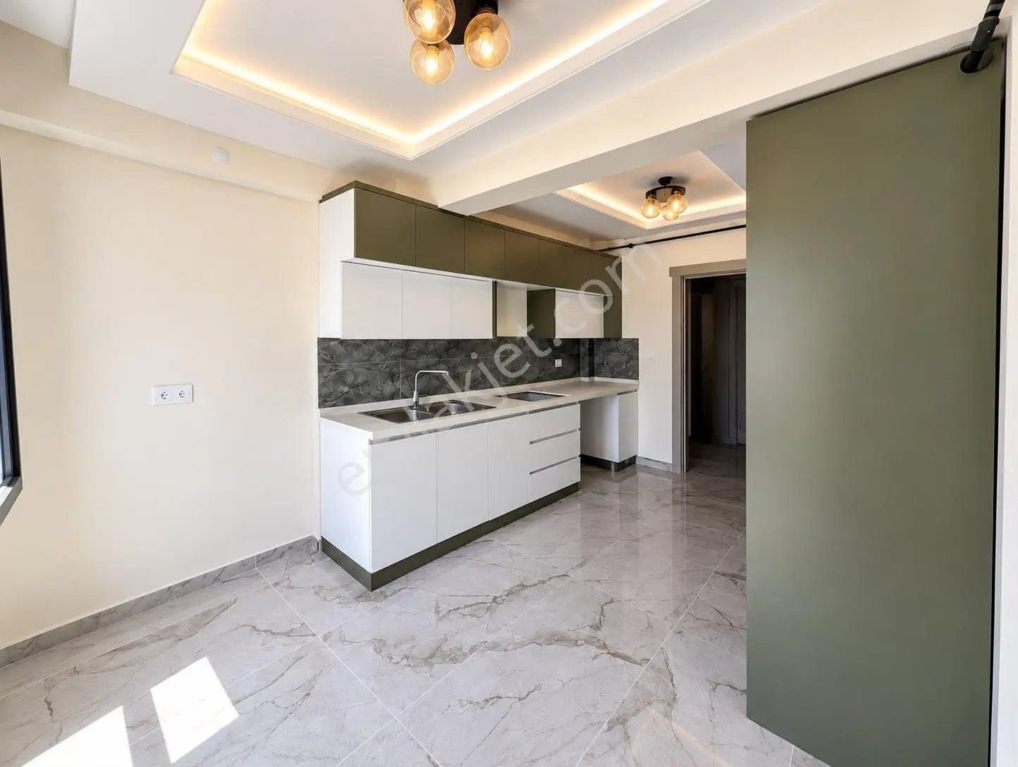Four Land'den Yeni Cezaevi Karşısında 2,5+1 Lüx Satılık Daire — fotoğraf 2