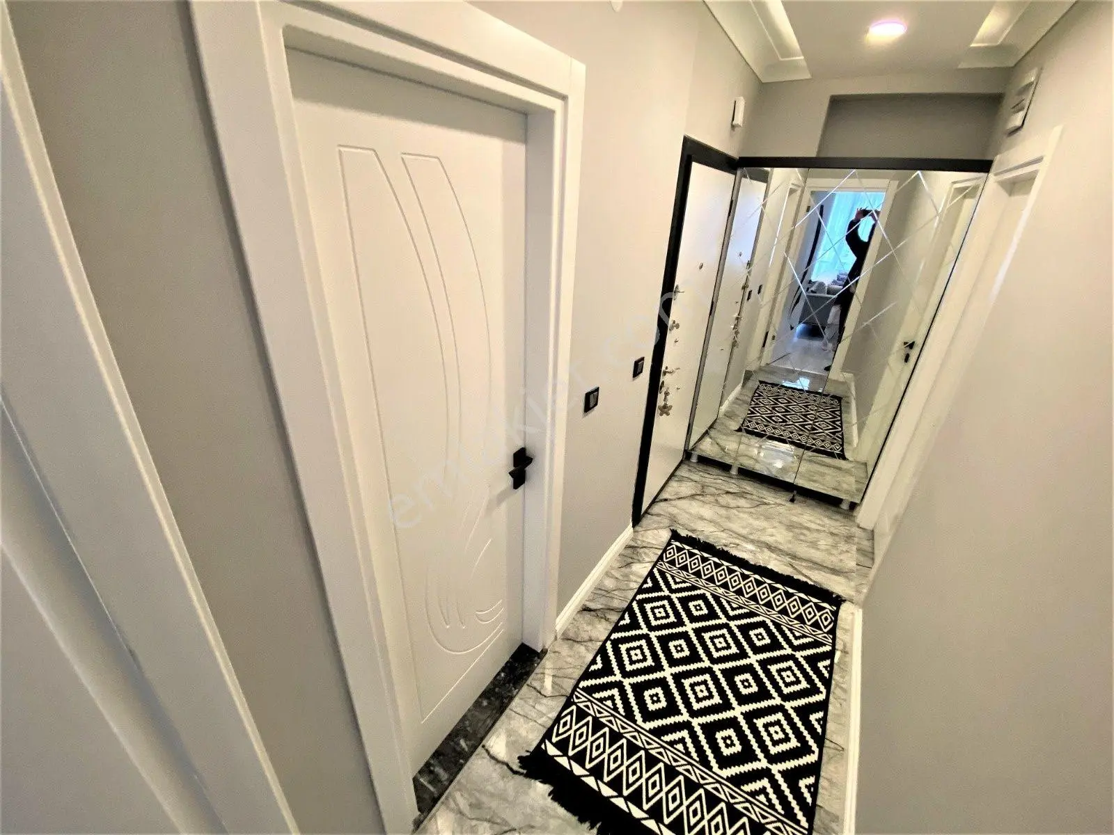 Referans'tan Akçay'da Ara Kat Doğalgazlı Lüx Tasarımlı 1+1 Daire — fotoğraf 9