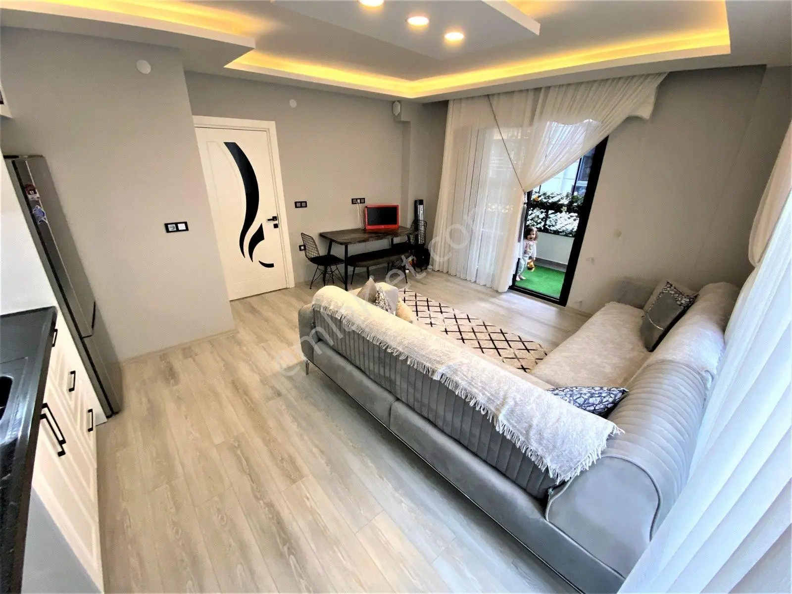 Referans'tan Akçay'da Ara Kat Doğalgazlı Lüx Tasarımlı 1+1 Daire — fotoğraf 19