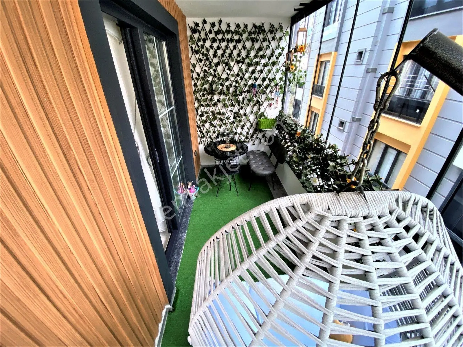 Referans'tan Akçay'da Ara Kat Doğalgazlı Lüx Tasarımlı 1+1 Daire — fotoğraf 30