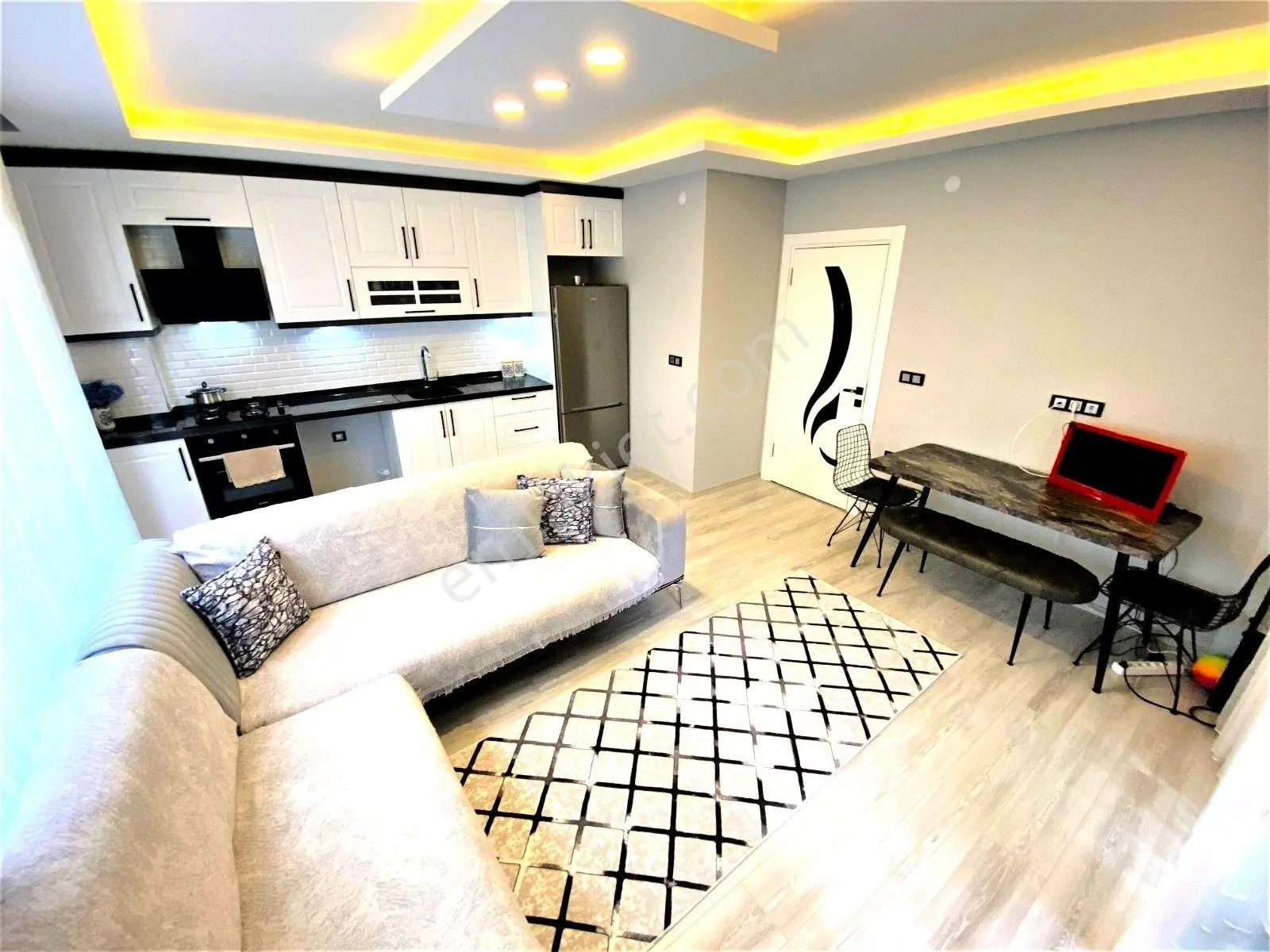 Referans'tan Akçay'da Ara Kat Doğalgazlı Lüx Tasarımlı 1+1 Daire — fotoğraf 33