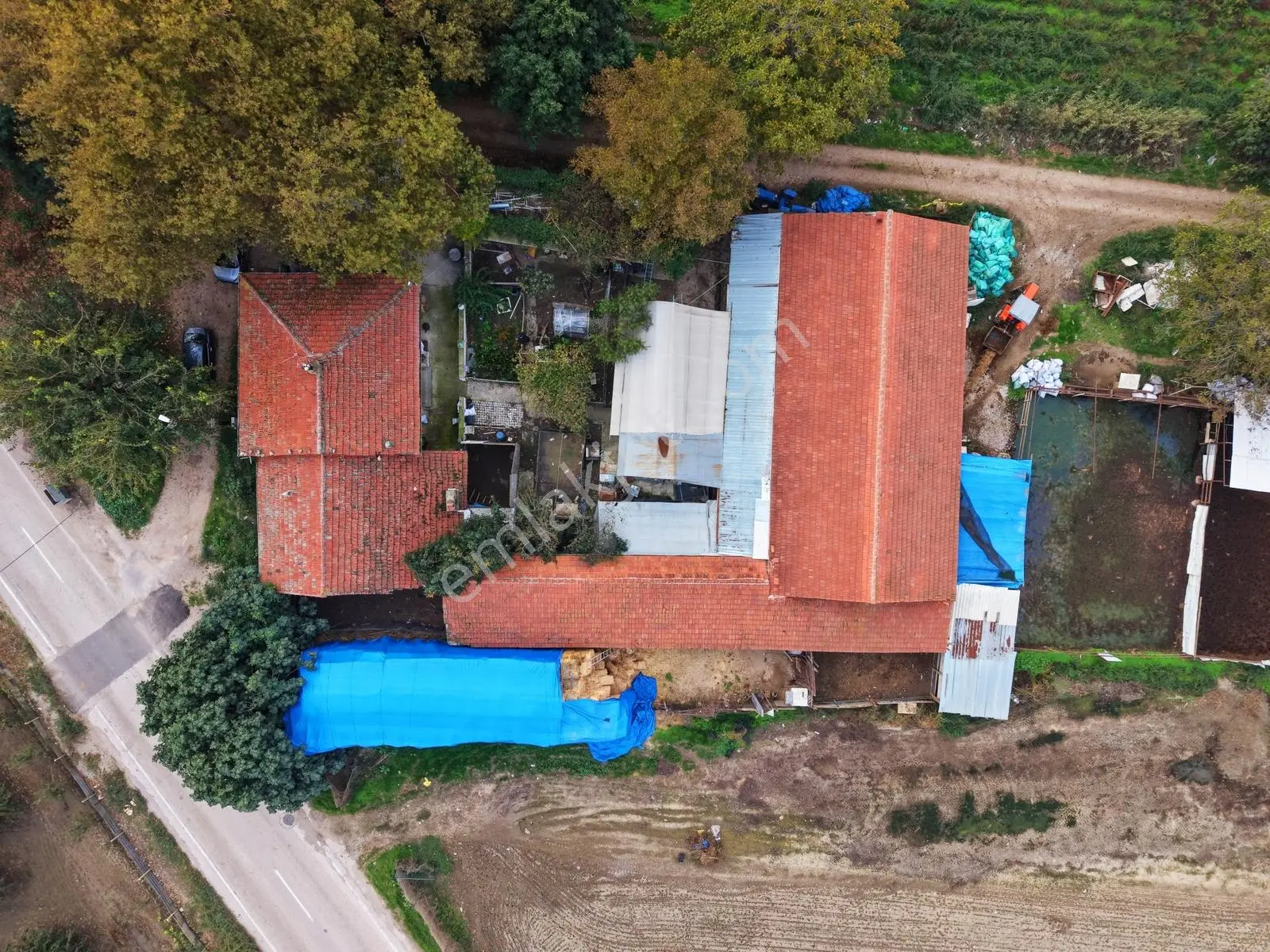Gürsu Adaköy Yolu Üzerinde Satılık 8625m² Çiftlik Ve Arsası — fotoğraf 6