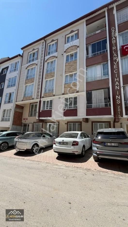 Altın Emlak Satıyor! Fatihte Kapalı Garajlı Fırsat 3+1!