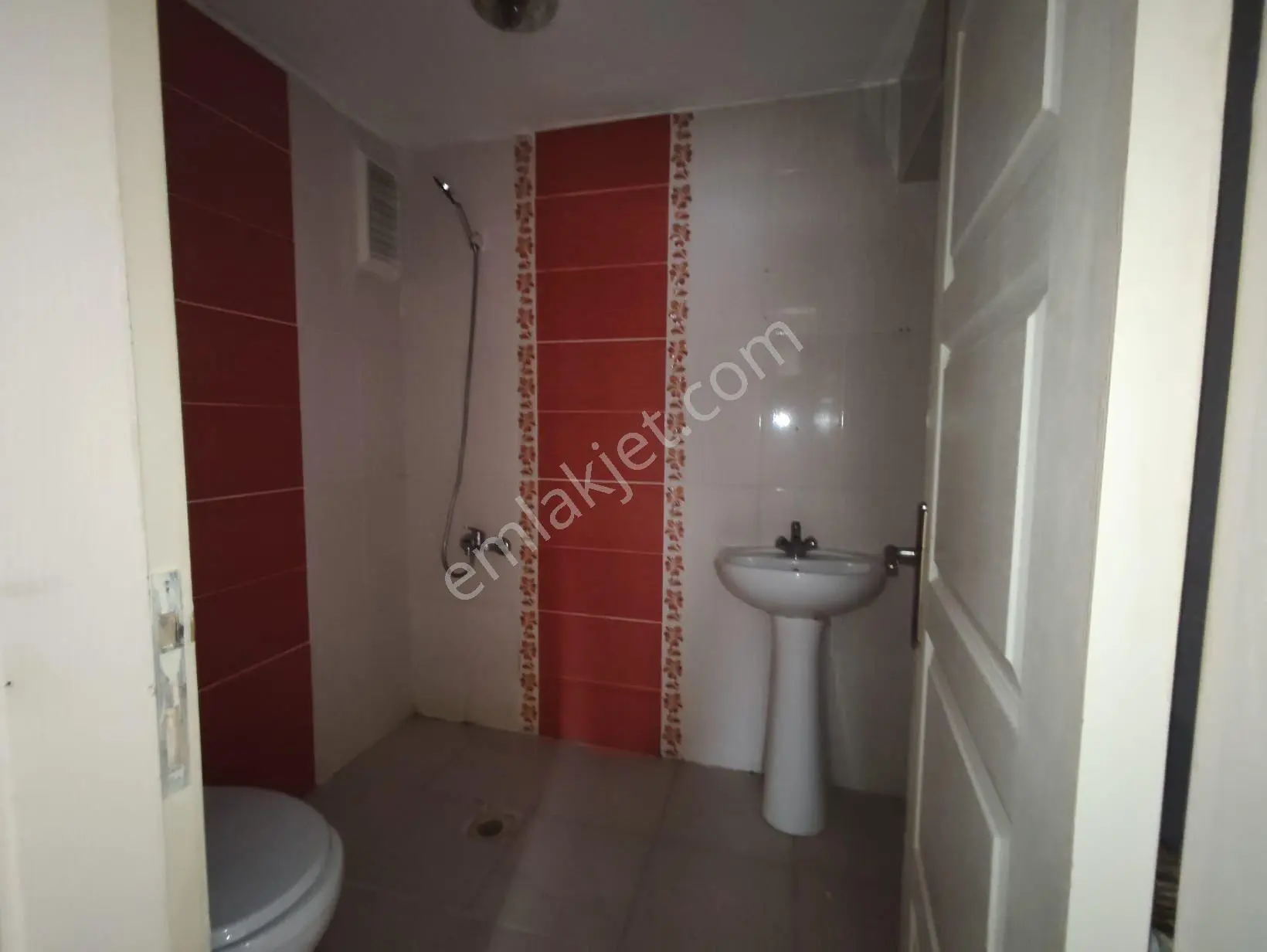 Yılmaz Gayrimenkulden Masrafsız 3+1 Öncephe 1 Kat Satılık Daire Pazarlık Var — fotoğraf 9