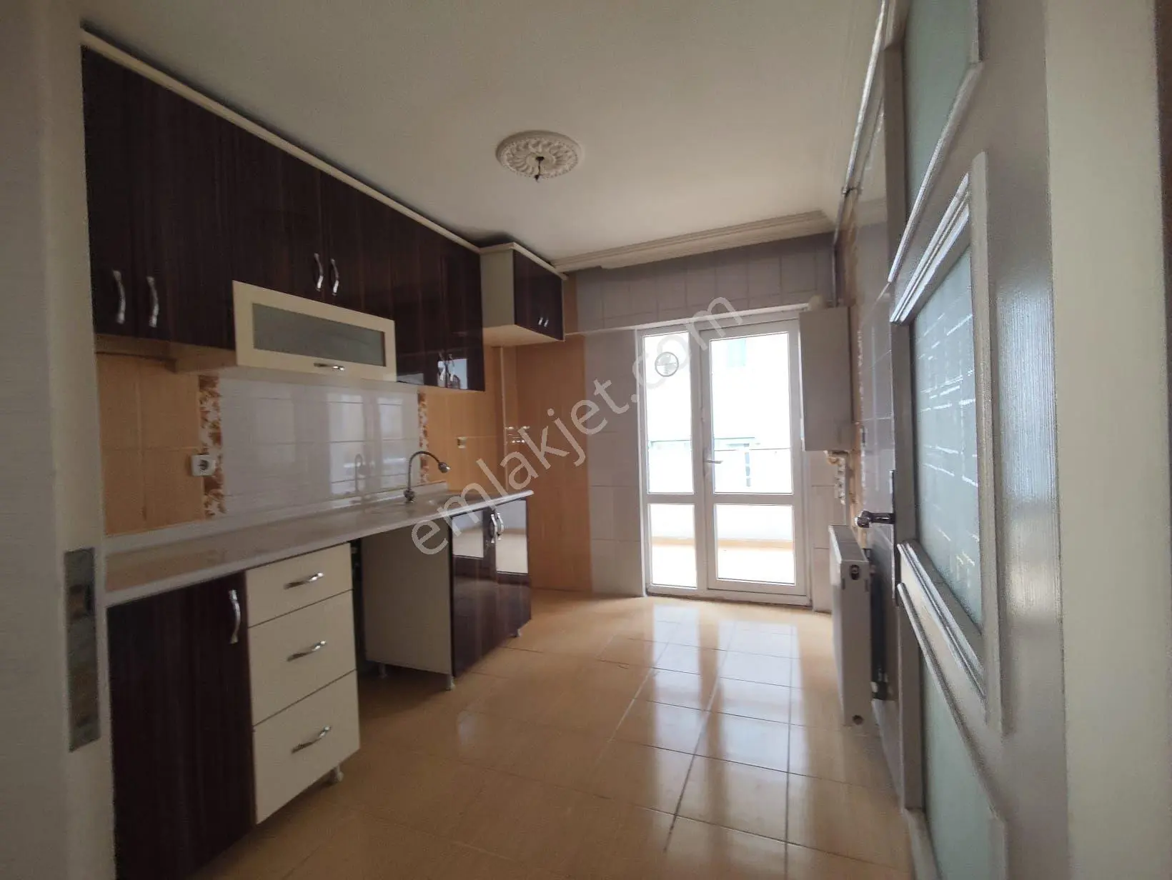 Yılmaz Gayrimenkulden Masrafsız 3+1 Öncephe 1 Kat Satılık Daire Pazarlık Var — fotoğraf 24