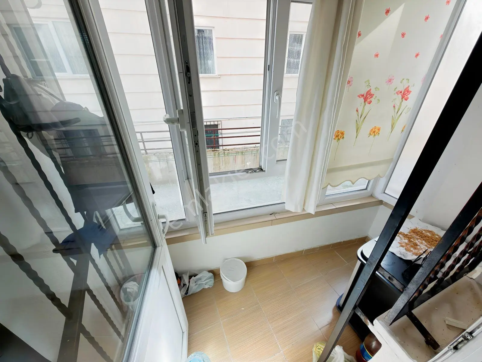 Alsancak Mh.ayyıldız-mit Yakını Giriş Konumunda 2+1 Yapılı Daire — fotoğraf 4