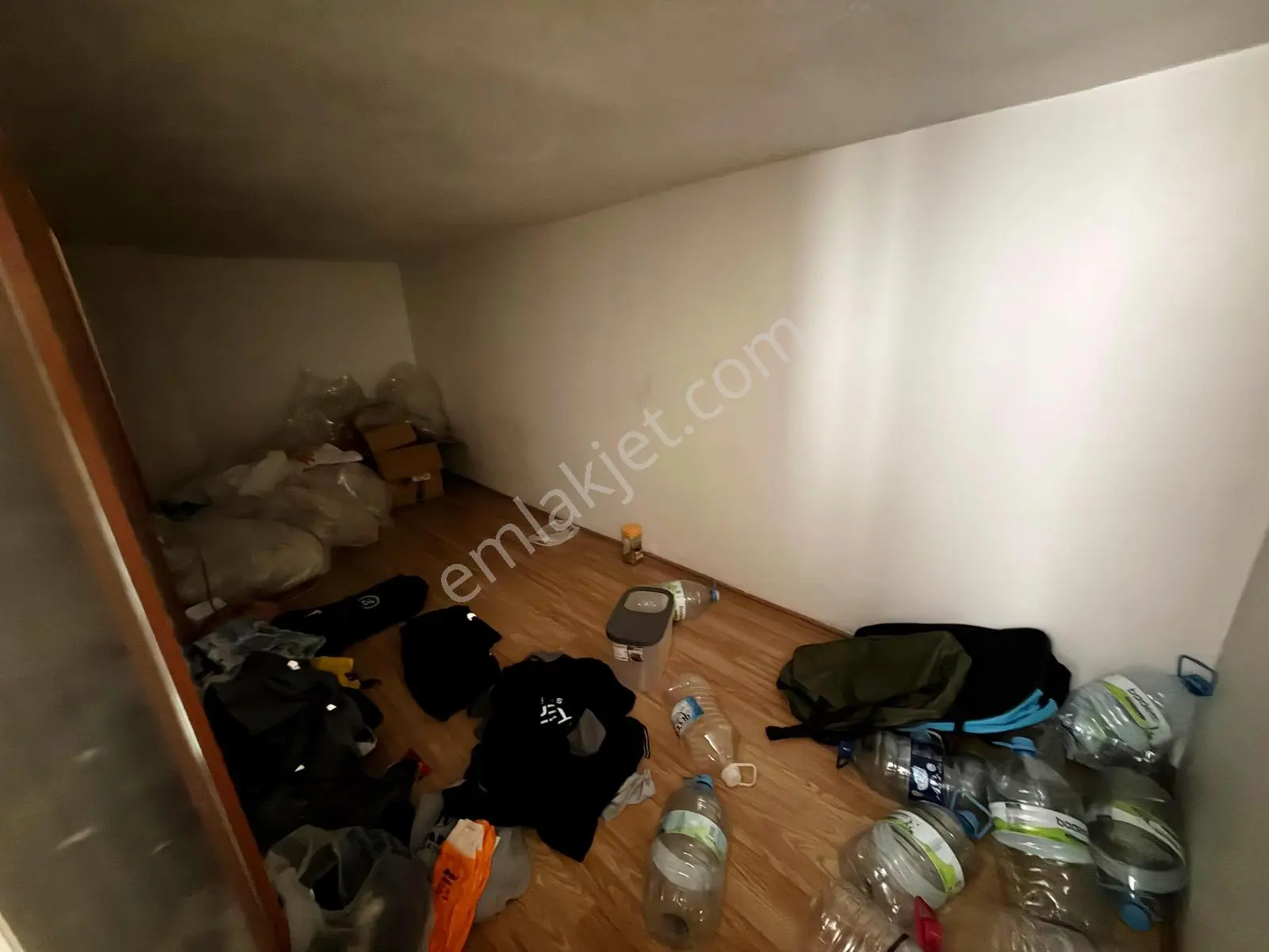 Alsancak Mh.ayyıldız-mit Yakını Giriş Konumunda 2+1 Yapılı Daire — fotoğraf 16