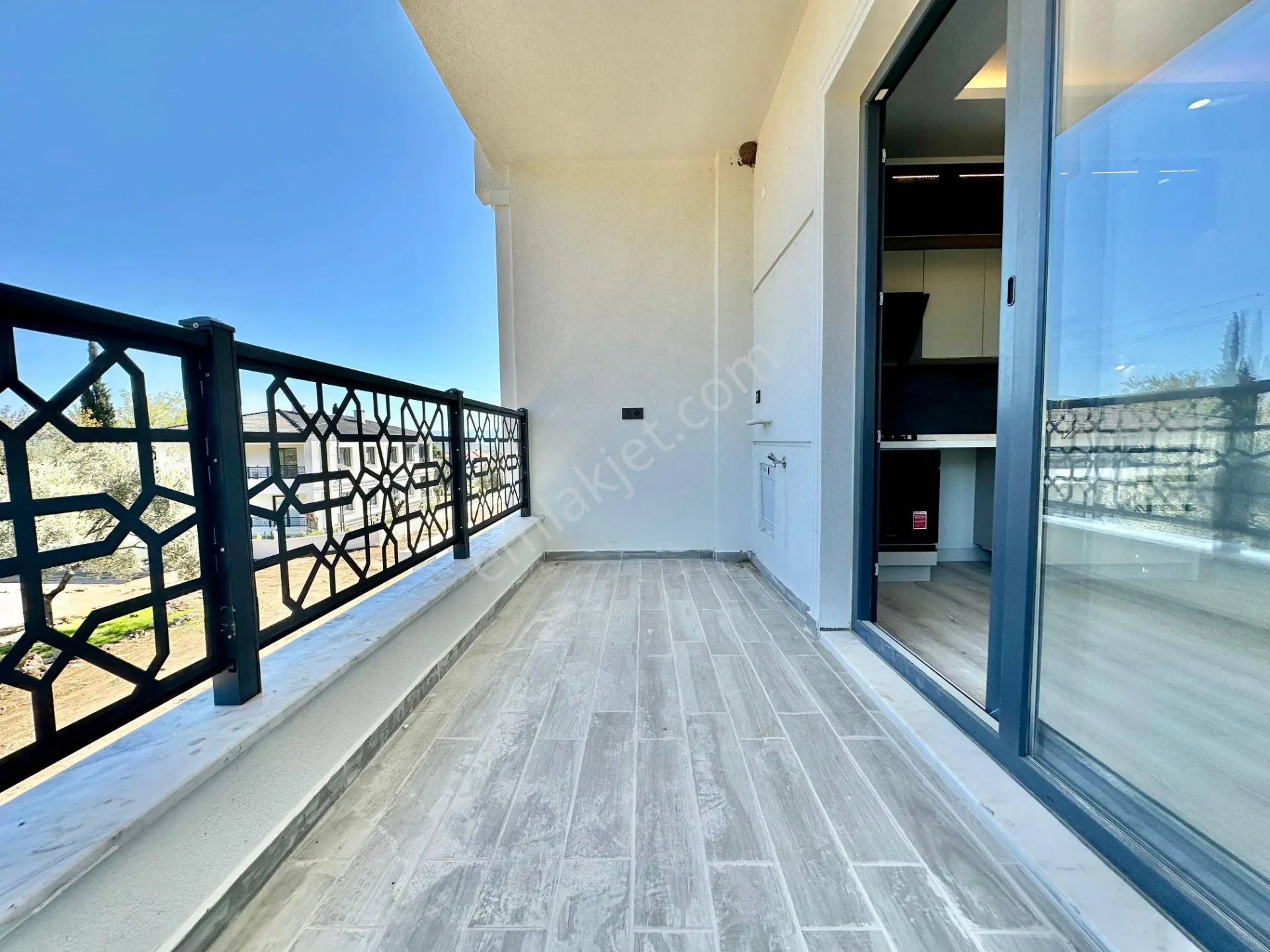 ꧁ Ay Emlaktan꧂güre'de Lüks Sitede Kuş Çıvıltılarıyla Huzur Bulacağınız Satılık 2+1 Şık Daire — fotoğraf 11
