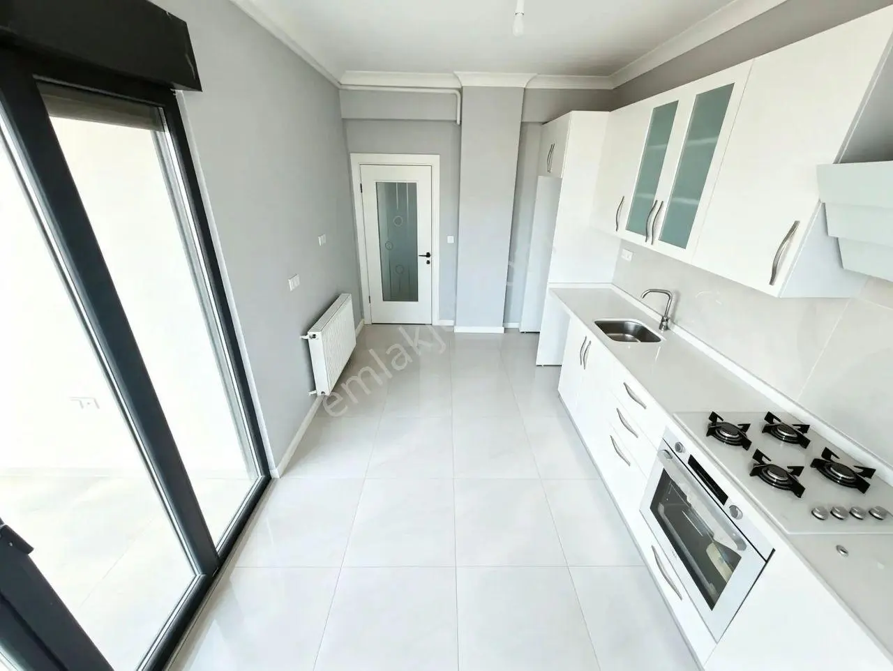 Uytundan Edremitte Devasa Genişlikte Çift Cepheli 3+1 Lüks Daire — fotoğraf 26