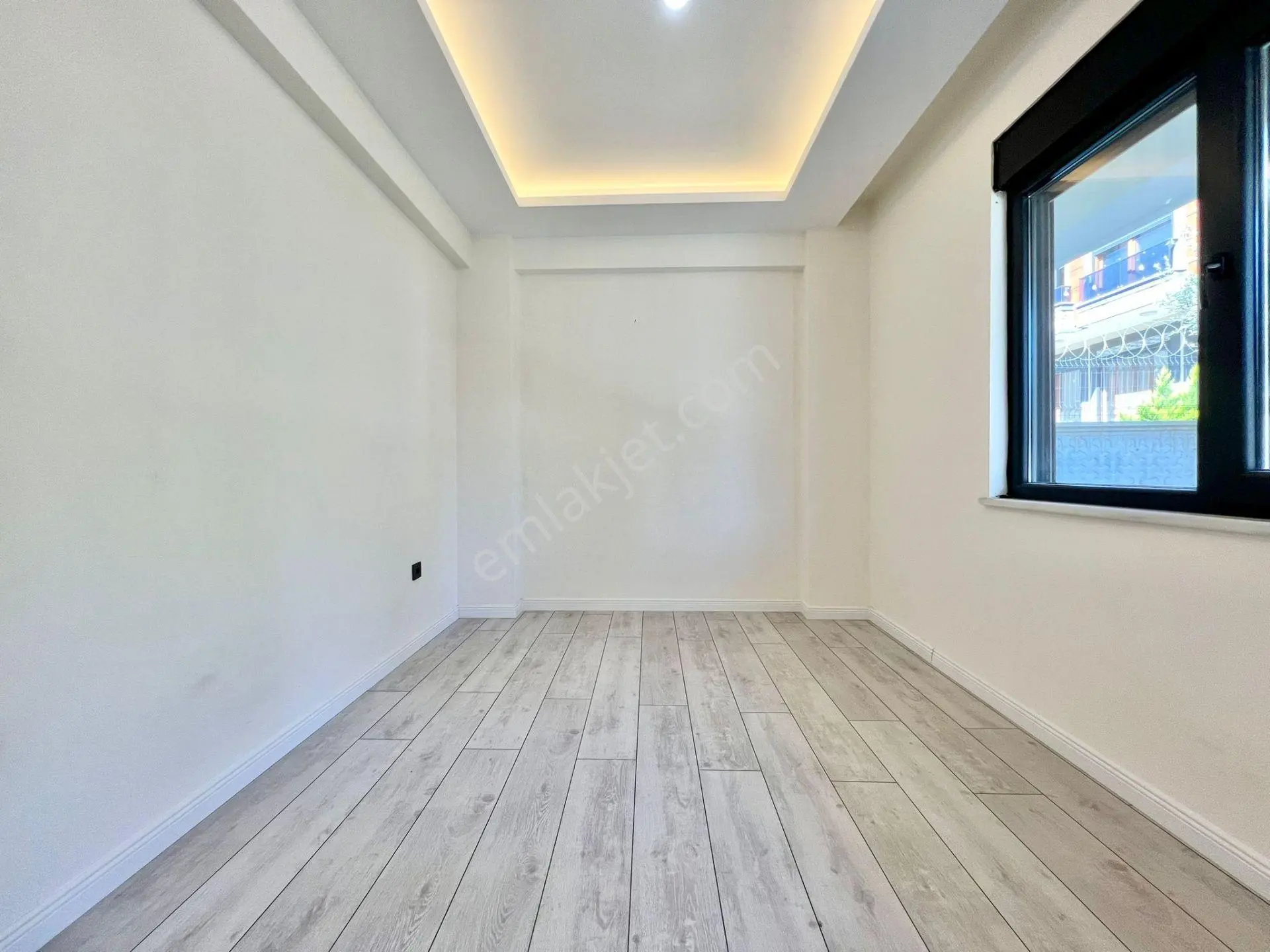Ay Emlaktangüre'de Kazdağlarının Eteklerinde Kendine Ait Geniş Bahçeli Satılık 7+1 Müstakil — fotoğraf 20