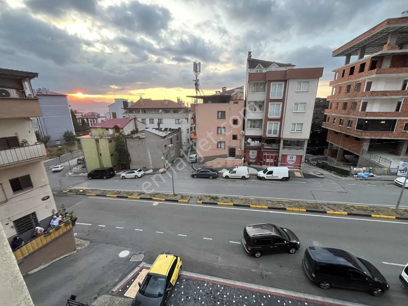 Yeşiltepe Merkezde Satılık 2+1 Daire — fotoğraf 8