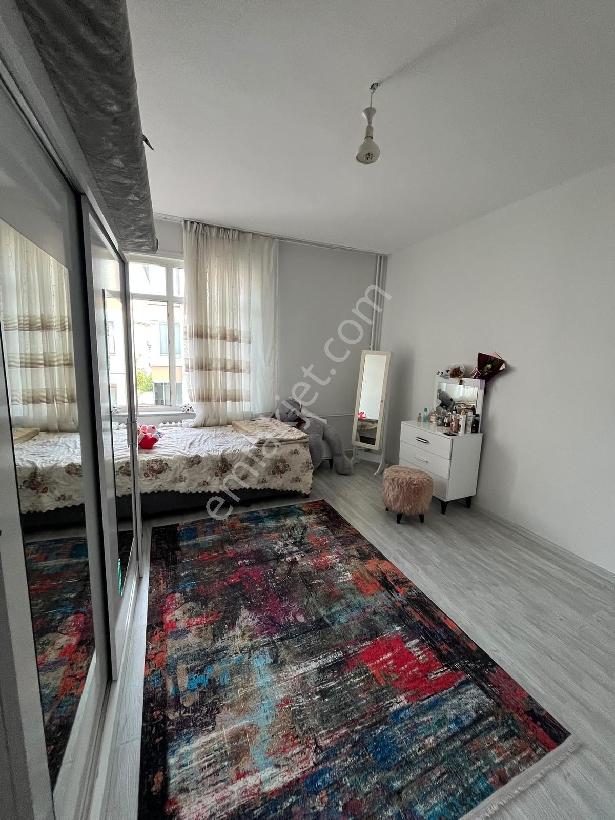 Koyuncuoğlu Petrol Yakını Malas Cad.üzeri 3+1 Satılık Daire — fotoğraf 4