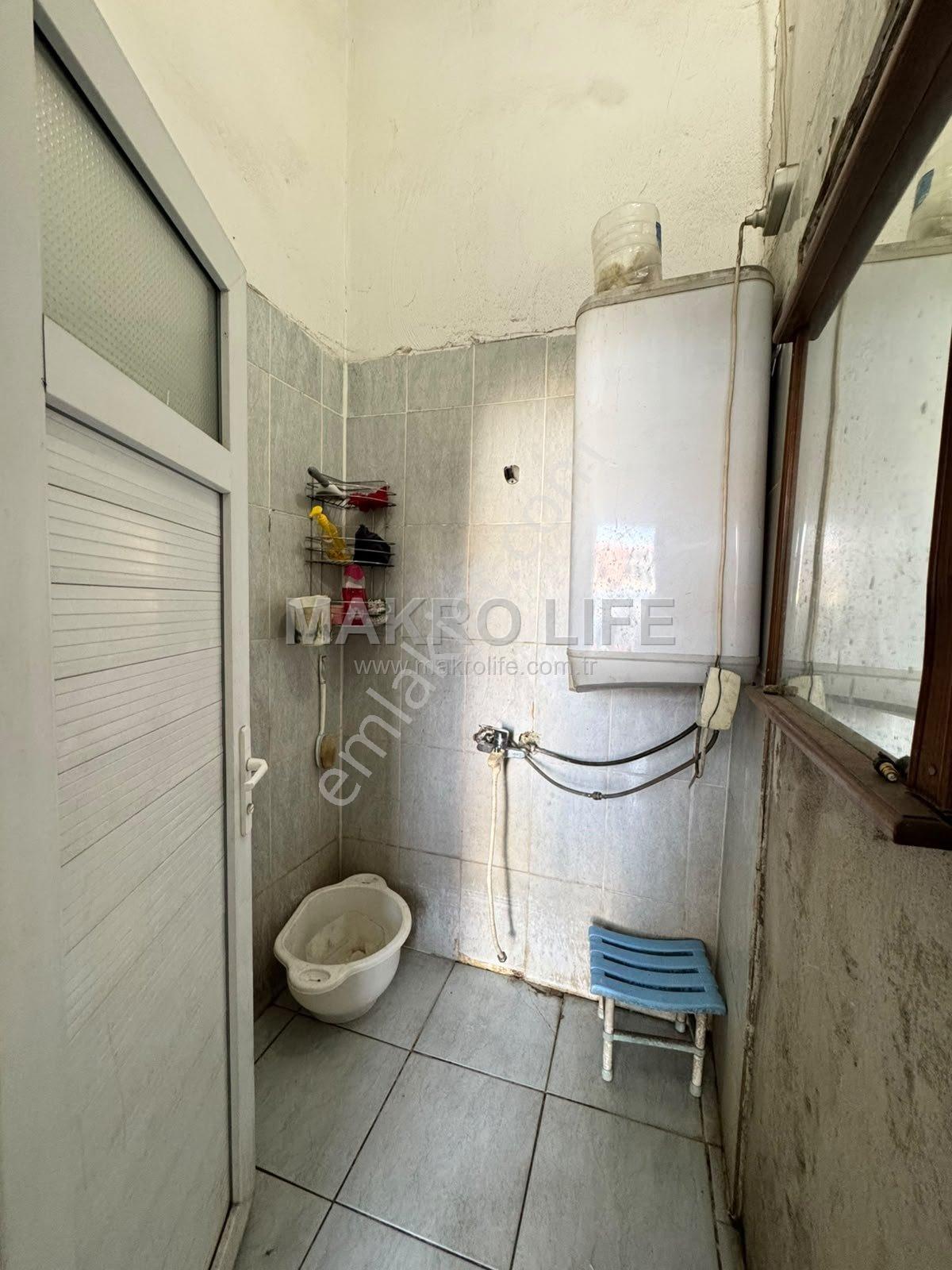 Metalciler Sitesi’Nde 200 M² Asma Katlı, Masrafsız Satılık İş Yeri