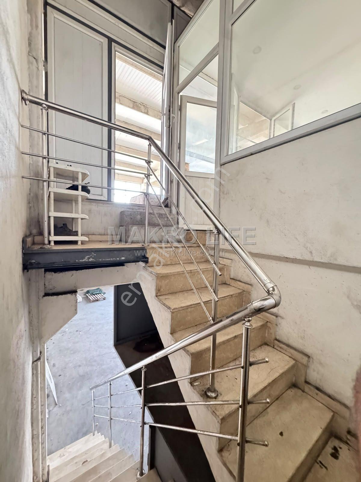 Metalciler Sitesi’nde 200 M² Asma Katlı, Masrafsız Satılık İş Yeri — fotoğraf 10