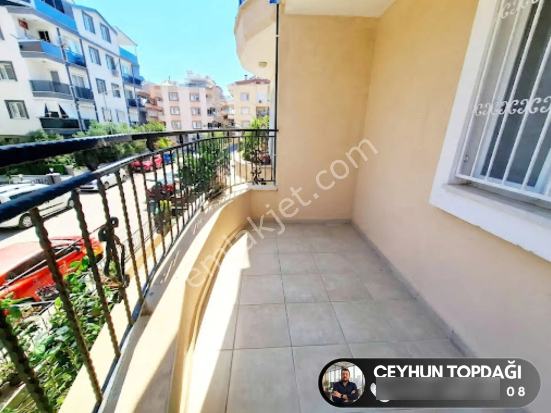 Didim'de Satılık 2+1 Daire Orta Kat Ön Cephe Merkezi Konumda Fırsat ! — fotoğraf 2